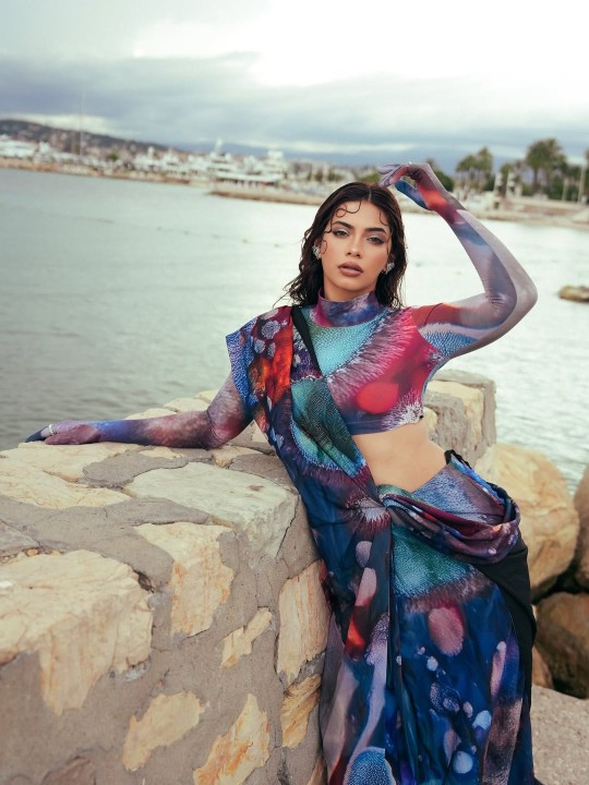 Nagma Mirajkar Serves High-fashion Drama In A Bold Abstract Saree