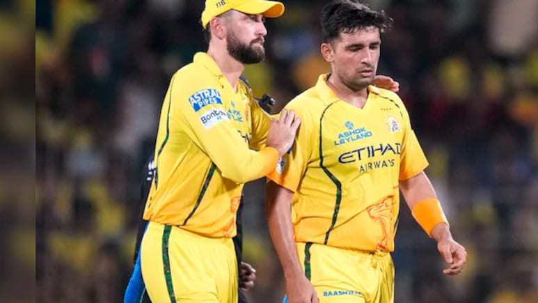 भुवनेश्वर, हेजलवुड पीछे छूटे, CSK का यह पेसर बन रहा नया 'डेथ ओवर मास्टर', अगरकर फिर देंगे मौका?