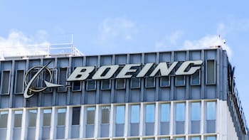 Trump Says China Agreed To Buy 200 Boeing Jets; Stock Still Down 5%