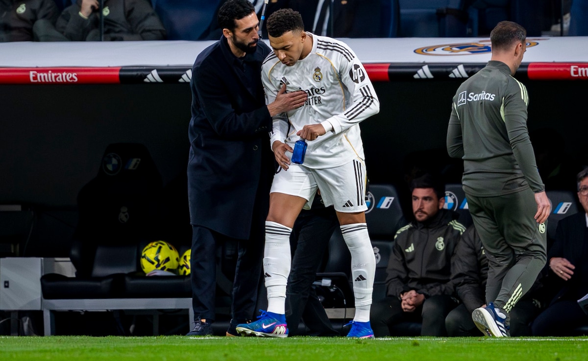 Benched Kylian Mbappe Complains Alvaro Arbeloa Said He Was Fourth Forward