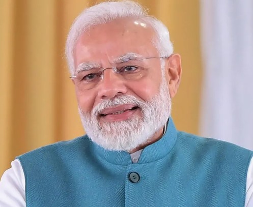 पीएम मोदी ने भी घटाया अपना काफिला, 4 गाड़ियों के साथ कैबिनेट की बैठक में पहुंचे