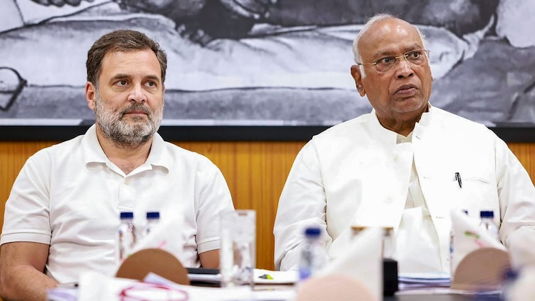 कांग्रेस कार्यसमिति की बैठक का एजेंडा और  ज्ञानेश कुमार को घेरने की रणनीति की इनसाइड स्टोरी