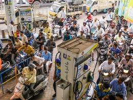 ट्रंप का ईरान पर एक्शन: तेल को लेकर दुनिया में और बढ़ी टेंशन, क्या 200 डॉलर के पार जाएगी तेल की कीमतें?