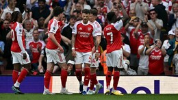 Arsenal Hit Stride To Go Six Points Clear, West Ham Loss Offers Spurs Hope