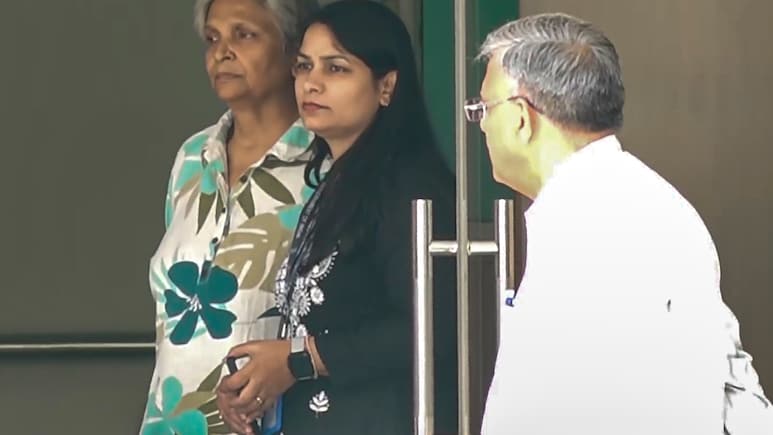 NDTV को मिले वो 20 सवाल जो CBI ने ट्विशा की सास रिटायर्ड जज गिरिबाला सिंह से पूछे; अब भी फरार है ससुर