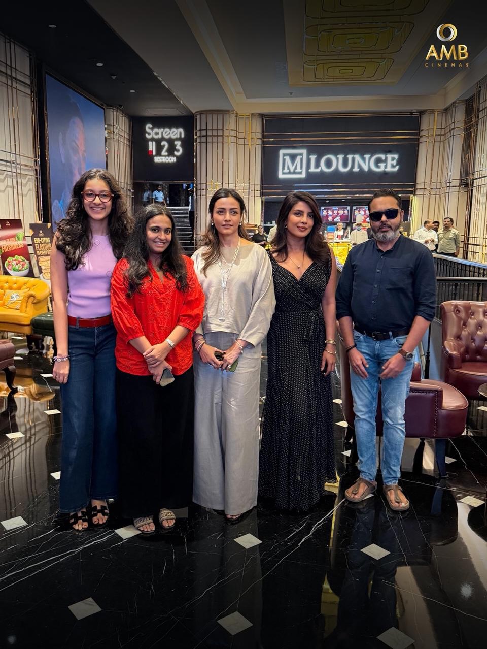 Pics: Priyanka Chopra Steps Out With <i>Varanasi</i> Co-Star Mahesh Babu's Wife Namrata Shirodkar And Daughter Sitara