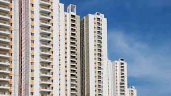 Man, 25, Earning Rs 1.8 Lakh Monthly Says He Can't Afford Buying Apartment