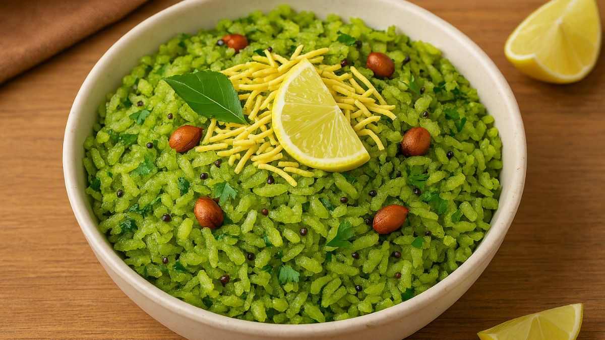 This Green Chutney Poha Is An Easy Way To Upgrade Your Regular Breakfast
