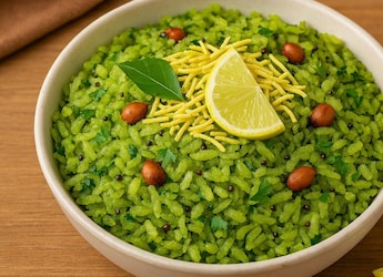 This Green Chutney Poha Is An Easy Way To Upgrade Your Regular Breakfast
