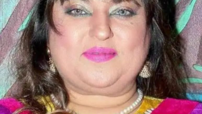 &lsquo;बाप पे मत जाना&rsquo; कहने वाली डॉली बिंद्रा का ट्रांसफॉर्मेंशन देख लगेगा झटका, फैंस बोले- कितना वजन कम कर लिया