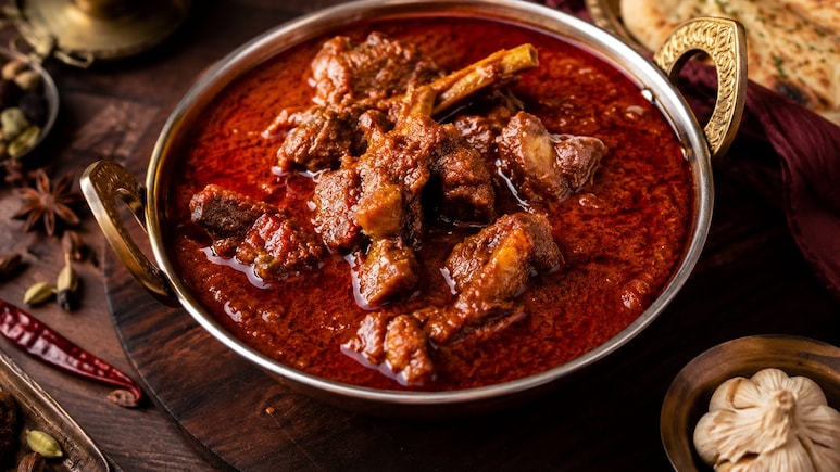 Rogan Josh: इस वजह से पड़ा &lsquo;रोगन जोश&rsquo; नाम, जानिए कैसे बनी दुनिया की फेमस डिश