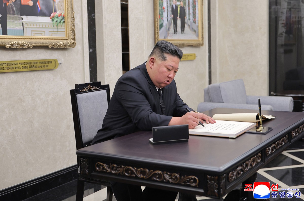 North Korea Adopts Policy For Nuclear Strike If Kim Jon Un Is Killed: Report