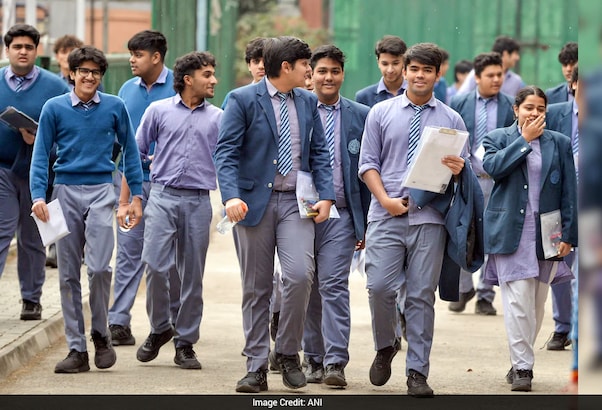 CBSE कक्षा 12वीं रिजल्ट को लेकर क्या चल रहा है विवाद, जिसको लेकर बोर्ड को जारी करना पड़ा बयान