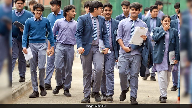 CBSE कक्षा 12वीं रिजल्ट को लेकर क्या चल रहा है विवाद, जिसको लेकर बोर्ड को जारी करना पड़ा बयान