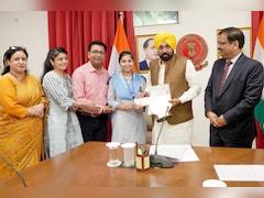 CM मान ने 12वीं के टॉपर्स को किया सम्मानित, बोले- शिक्षा के पुनरुत्थान में बड़ी भूमिका निभा रही हैं बेटियां
