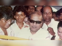 Karunanidhi Cuts Ribbon, Young Vijay Stands Behind In Throwback Pic