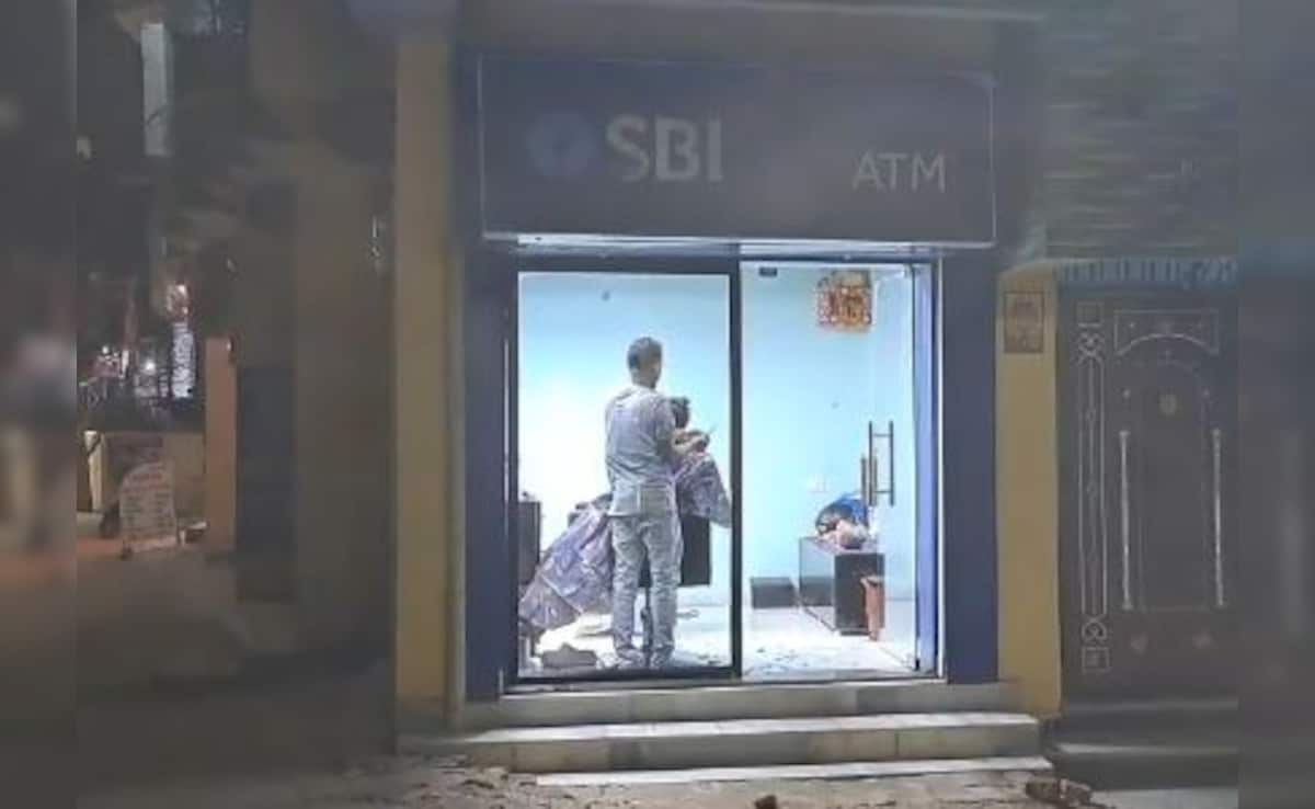 ATM = Aesthetic Trimming Man: Viral 'SBI ATM' Patna Salon Sparks Transaction Of Jokes Online