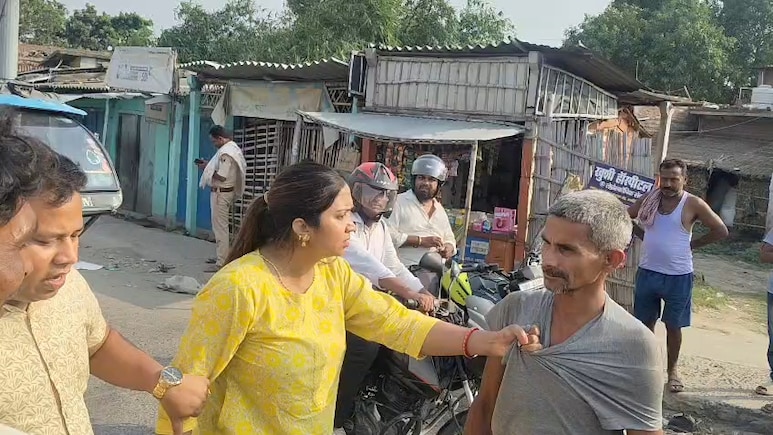 बिहार: पुलिस का टैग लगी कार...महिला की सरेआम गुंडागर्दी, मामूली टक्कर के बाद ड्राइवर को बेरहमी से पीटा