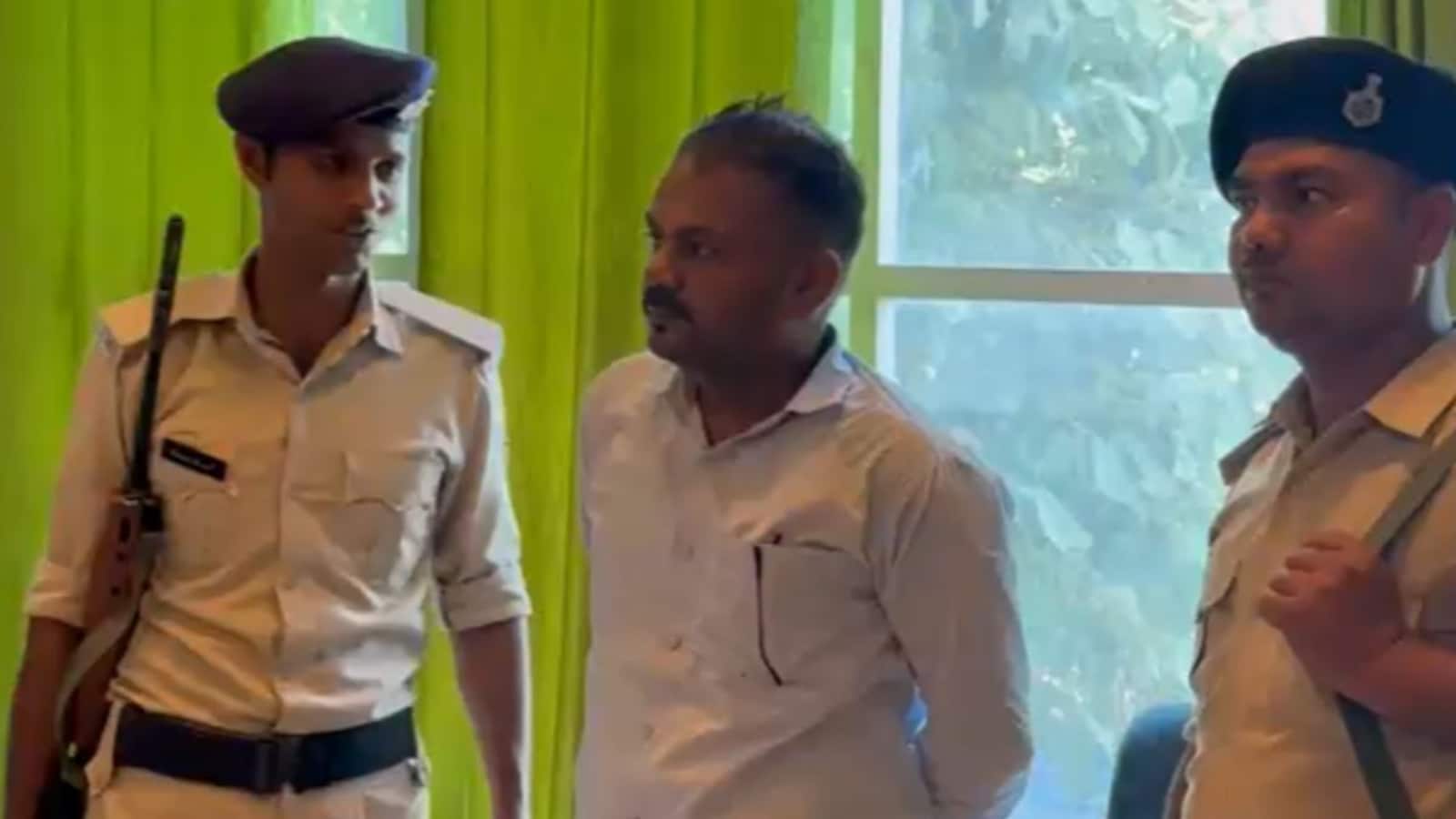 Bihar: सिविल सर्जन ऑफिस में भ्रष्ट क्लर्क की हुई गिरफ्तारी, 20000 रुपये लेते हुआ ट्रैप
