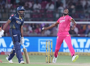 RR vs GT LIVE Score, IPL 2026: RR Coach Steps In After Jofra Archers Disastrous 1st Over Against Shubman Gills GT