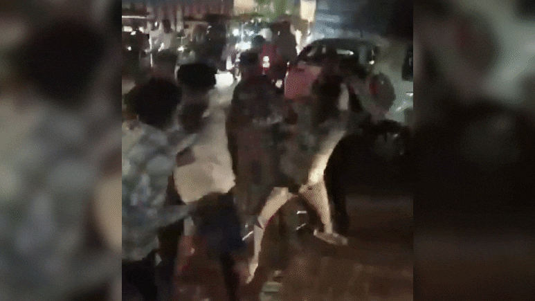कानपुर: रोड रेज में पिता-बेटे की चाकू गोदकर हत्या, रूह कंपा देगा 38 सेकंड का ये वीडियो