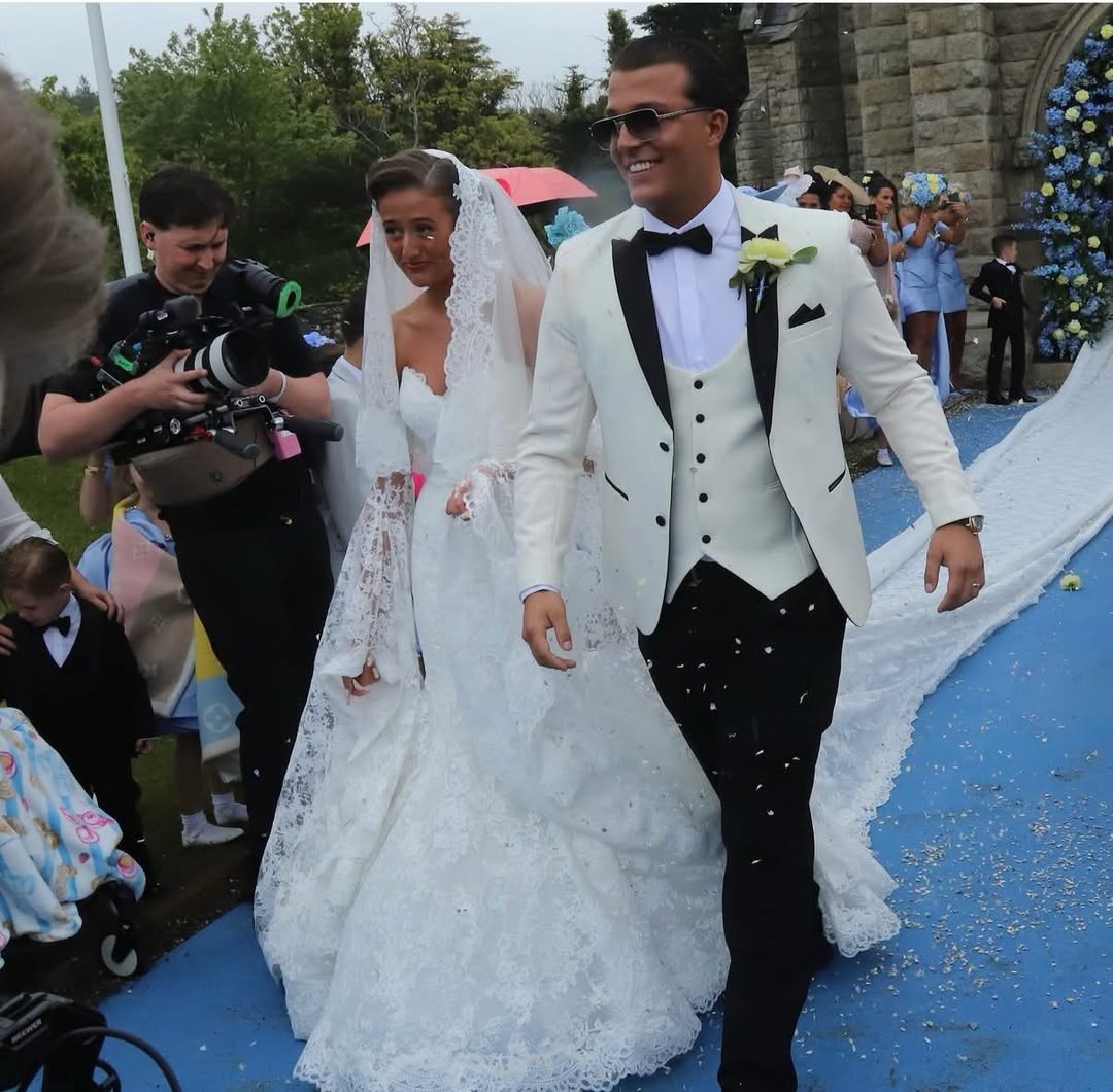Venezuela Fury Turns Heads In Sunny Honeymoon With Noah Price In Spain