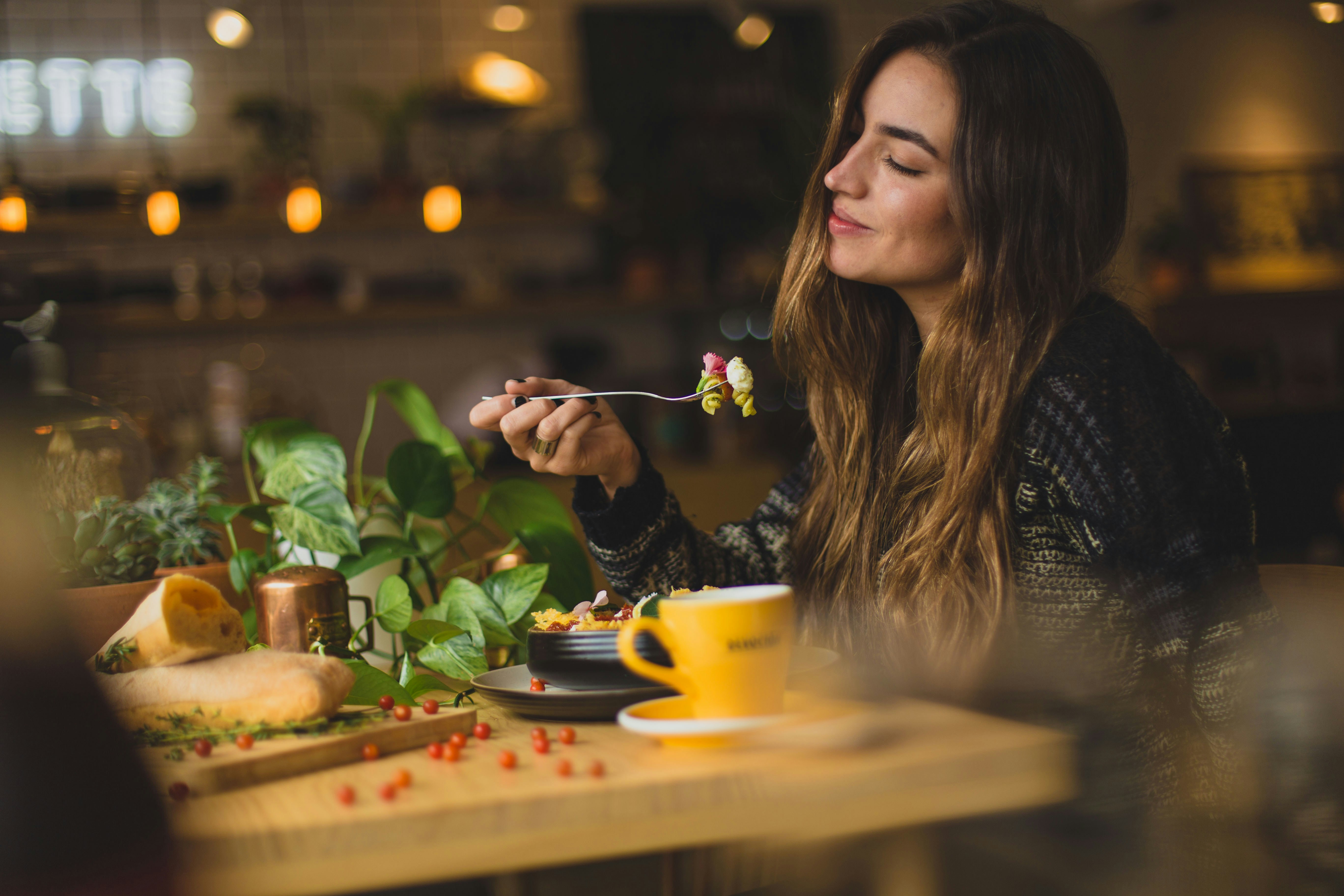 Why Eating Slowly And Loving What You Eat May Be Better Than Dieting