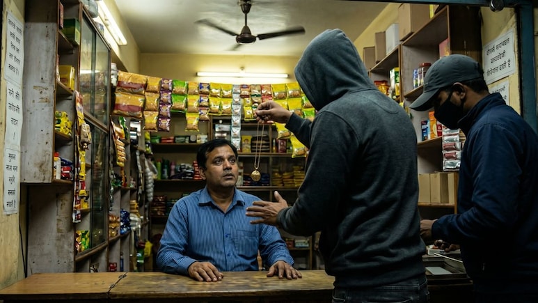 In Bizarre Case, Karnataka Shopkeeper Alleges Gang Hypnotised Him, Looted Cash