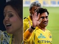 CSK vs SRH: चेपॉक के 'लैप ऑफ ऑनर' के दौरान धोनी को पीली जर्सी में देख भावुक हुए फैंस, पत्नी साक्षी का रिएक्शन वायरल