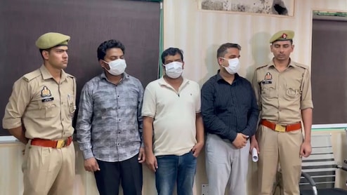 NOIDA Tourism Scam: नोएडा में टूर पैकेज के नाम पर फर्जी MOU और मंत्रालय की ID Card के जरिए की करोड़ों की ठगी, अब 3 आरोपी चढ़े हत्थे