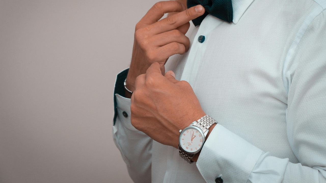 What To Wear Under White Shirts: Smart Innerwear Solutions For Women