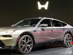 Honda की नई Hybrid Sedan Prototype का पहला लुक आया सामने: फीचर्स और डिज़ाइन ने उड़ाए होश!