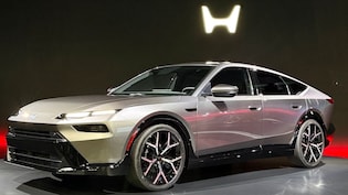 Honda की नई Hybrid Sedan Prototype का पहला लुक आया सामने: फीचर्स और डिज़ाइन ने उड़ाए होश!