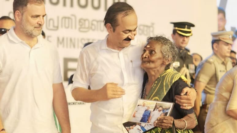 Kerala Flood Survivor Hugs Rahul Gandhi, Blesses VD Satheesan At Oath Event