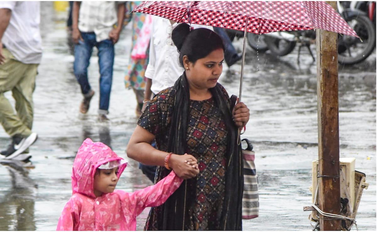 बिहार में आंधी-तूफान का कहर: 107 KMPH की रफ्तार से चली हवाएं, 7 लोगों ने गंवाई जान; IMD की नई चेतावनी