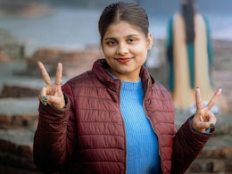 Think Twice Before Flashing Peace Sign In Pics. AI-Powered Hackers Could Steal Your Fingerprints