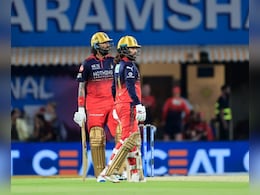 रजत पाटीदार का विस्फोट, कोहली-पंड्या ने भी खेली उपयोगी पारी, RCB ने GT को जीत के लिए दिया 255 रन का लक्ष्य