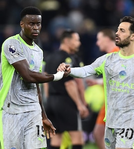 Advantage Arsenal As Manchester City Held In Six-Goal Everton Thriller