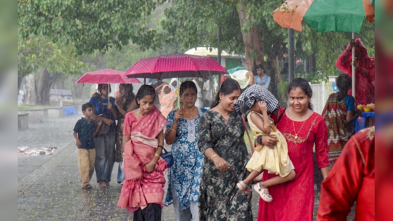Karnataka Weather Update: IMD Forecasts Heavy Showers And Gusty Winds Across State