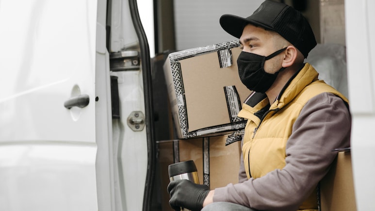 Delivery Driver Sells Rs 20,000 Parcel, Demands Rs 2,000 To Return It To Customer