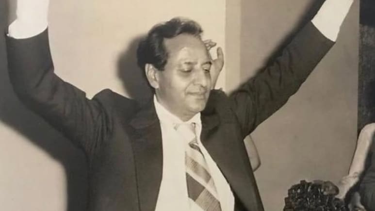 बॉलीवुड का वो खतरनाक विलेन, जो कभी बना मलंग चाचा तो कभी माइकल, बिग बी से ज्यादा ली फीस, 8 फोटो में दिखेगा रौला