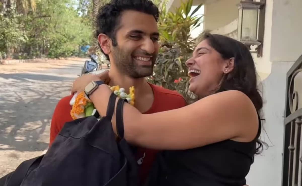 VIDEO: आयुष्मान गोद में उठा कर लाए गर्लफ्रेंड समीक्षा, अर्चना पूरन सिंह ने खुशी से किया 'छोटी बहू' का स्वागत