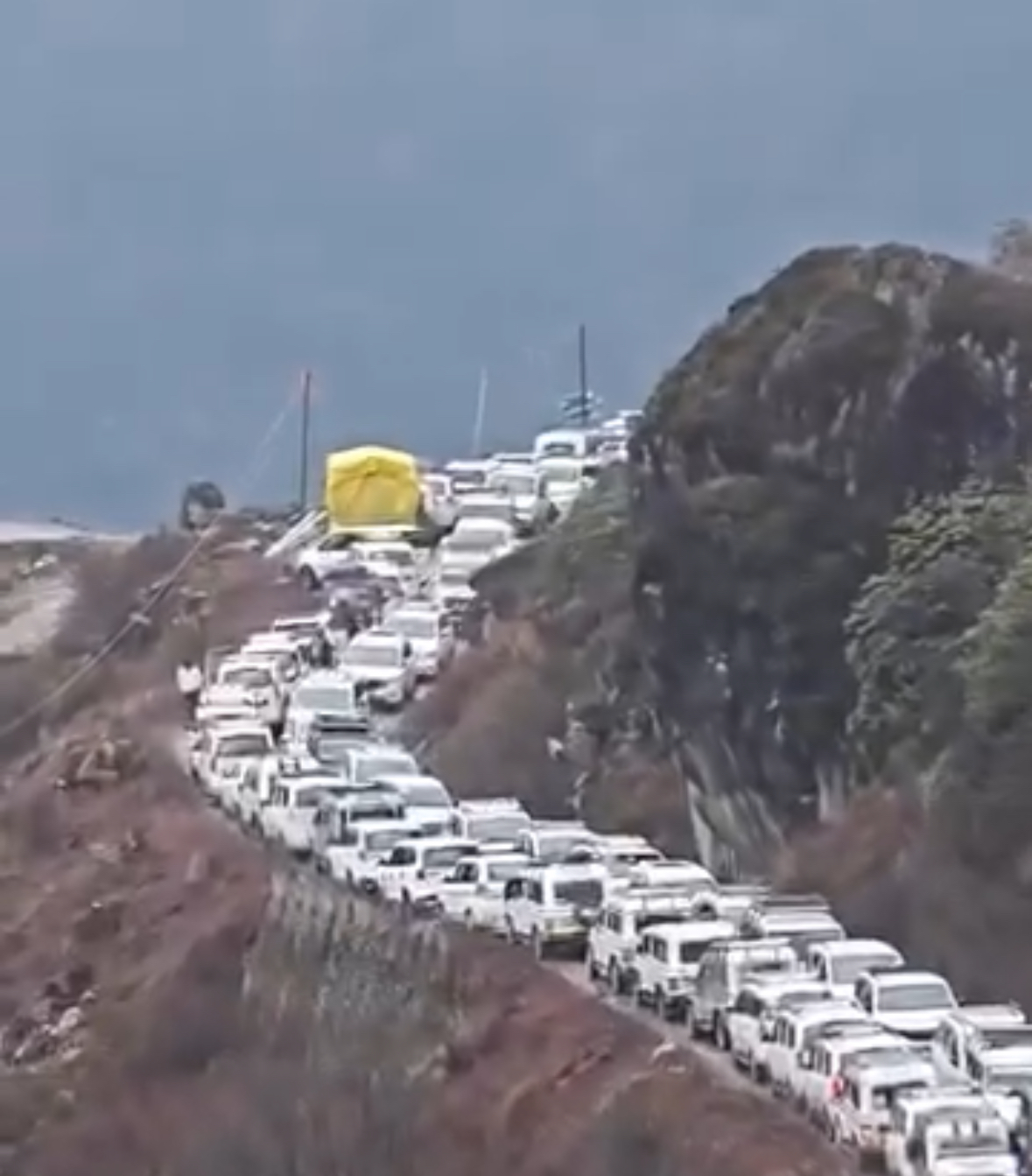 Video: Tourists Crowd Sikkim Hills, Traffic Chaos At Zero Point