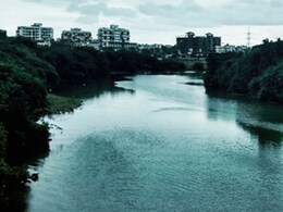 Pune News : उकाडा असह्य झाला, तिघे तरुण घराबाहेर पडले अन्...; पुण्यातील 3 कुटुंबांवर मोठा आघात