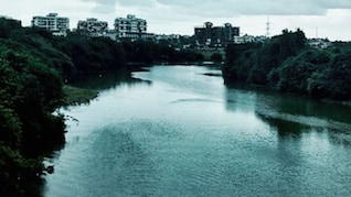 उकाडा असह्य झाला, तिघे तरुण घराबाहेर पडले अन्...; पुण्यातील 3 कुटुंबांवर मोठा आघात