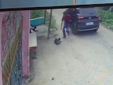 बकरीद से पहले हैरान करने वाला कांड! लक्जरी कार से आए और पलक झपकते ही उड़ा ले गए बकरा बकरीद से पहले हैरान करने वाला कांड! लक्जरी कार से आए और पलक झपकते ही उड़ा ले गए बकरा