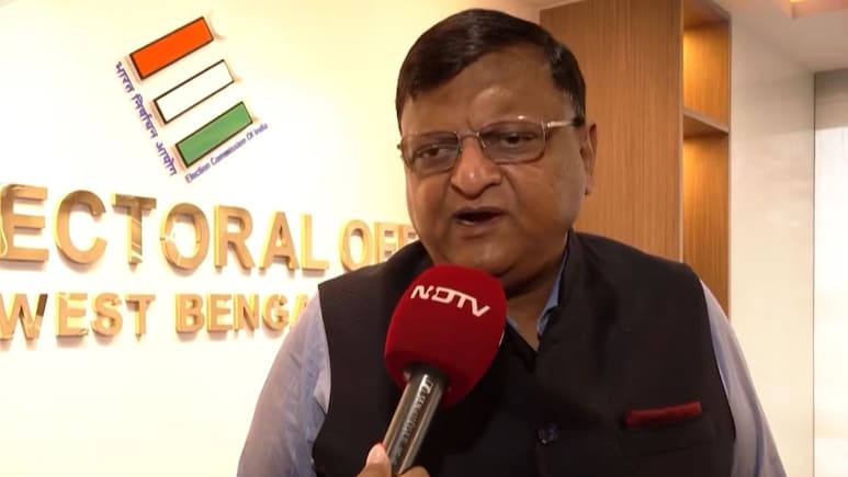 Manoj Agarwal, Bengal's New Top Bureaucrat, At Centre Of Political Storm