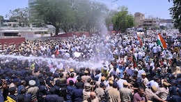 NEET विवाद पर जयपुर में बवाल: पुलिस और कांग्रेस में तीखी झड़प; वाटर कैनन और लाठियों से कई नेता घायल