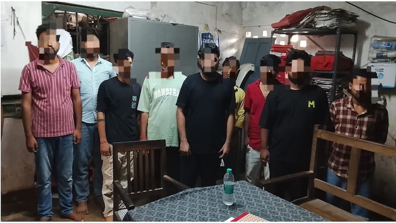 मुजफ्फरपुर के उसी 'बदनाम' होटल में आधी रात पुलिस ने फिर मारी रेड, 4 युवकों संग कमरे में मिली 1 युवती