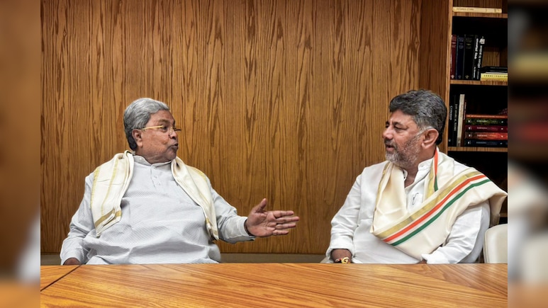 नास्तिक हैं सिद्धारमैया तो डीके शिवकुमार को धर्म-ज्योतिष में गहरी आस्था, एक गरीब परिवार से दूसरा सबसे अमीर नेताओं में शुमार